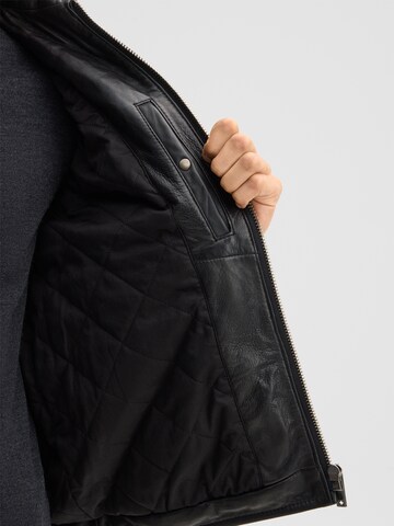 STRELLSON Between-Season Jacket in Black