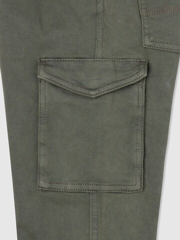 Pepe Jeans Regular Pants 'CHASE' in Green