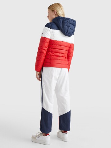 Tommy Jeans Winterjas in Rood