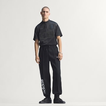 ADIDAS PERFORMANCE Tapered Sportbroek 'Liverpool FC 95' in Zwart