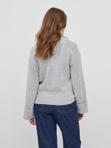 VILA Sweater in Grey