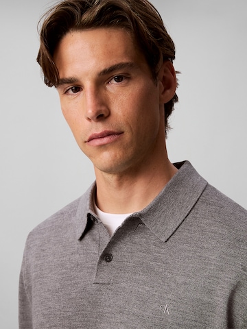 Calvin Klein Sweater in Grey