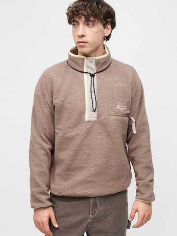 COLUMBIA Αθλητικό πουλόβερ 'Helvetia II' σε γκρι: μπροστά