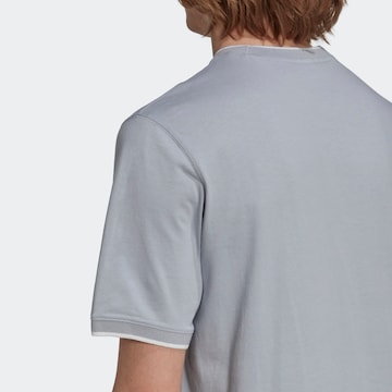 ADIDAS ORIGINALS - Camisa 'Rekive' em cinzento