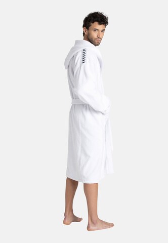 ARENA Athletic Robe 'CORE SOFT ROBE' in White