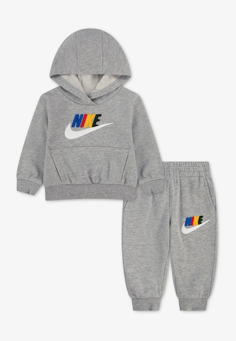Nike Sportswear Träningsoverall 'CLUB' i grå: framsida