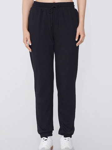 Tezenis Tapered Hose in Schwarz: Vorderseite