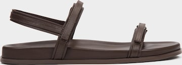 Estro Sandals '202-3106' in Brown: front