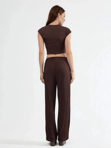 Wide leg Pantaloni di Busem in marrone