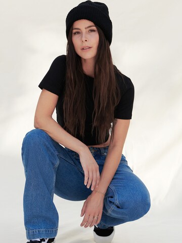 A LOT LESS Beanie 'Laura' in Black