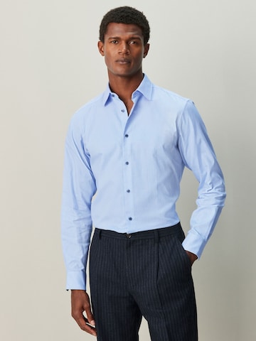 Coupe slim Chemise Next en bleu : devant