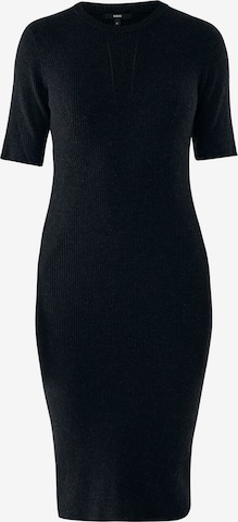 Rochie de la MEXX pe negru: față