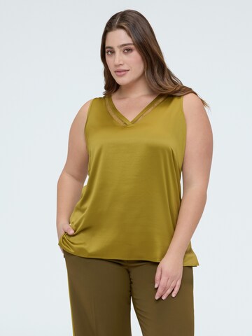 Top di Fiorella Rubino in verde: frontale