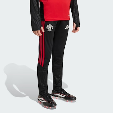 ADIDAS PERFORMANCE - Slimfit Pantalón deportivo 'Manchester United 26/27 Tiro' en negro: frente