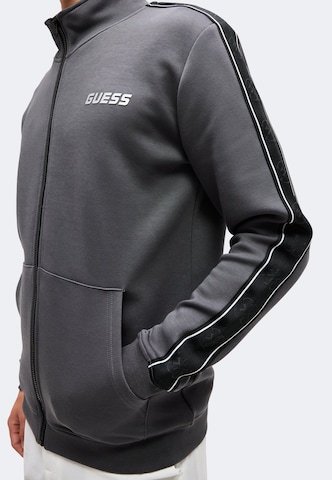 GUESS - Sudadera con cremallera deportiva 'MICKEY' en gris
