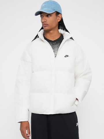 Nike Sportswear Зимняя куртка 'CLUB' в Белый