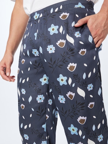 ABOUT YOU Limited Regular Broek 'Marlon' in Blauw