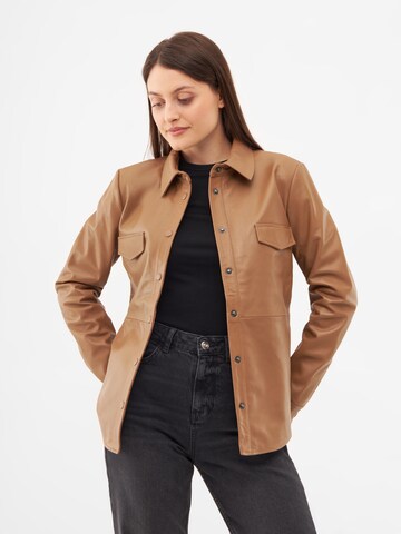 Bolongaro Trevor Bluse i beige: forside