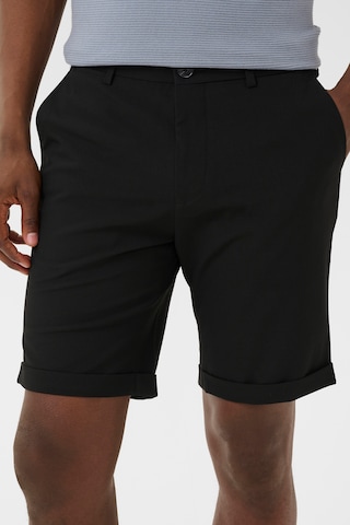 Matinique Regular Chinohose in Schwarz