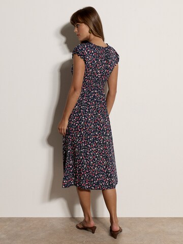 Robe ' ' Apricot en rouge