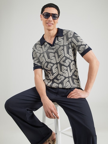 Lyle & Scott Sweater in Grey: front