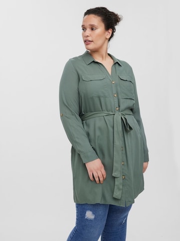 Vero Moda Curve Košilové šaty – zelená: přední strana