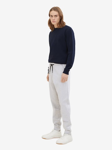 TOM TAILOR DENIM Tapered Broek in Grijs