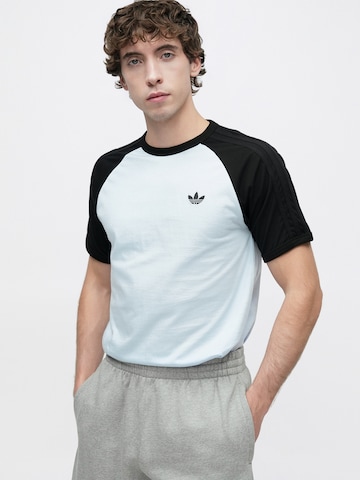 ADIDAS ORIGINALS Обычный Штаны 'ESS' в Серый