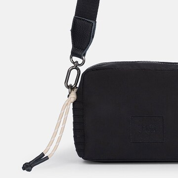 Borsa a tracolla 'Friends For Life' di FREDsBRUDER in nero