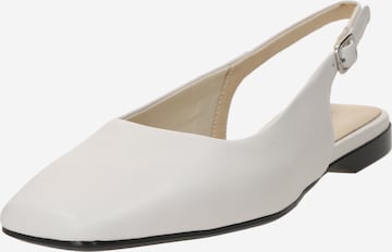 Ballerines à lanières 'DELIA' VAGABOND SHOEMAKERS en blanc : devant