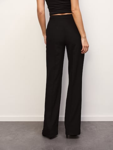 RÆRE by Lorena Rae Regular Trousers with creases 'Romina' in Black