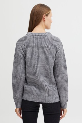 Pullover di Oxmo in grigio