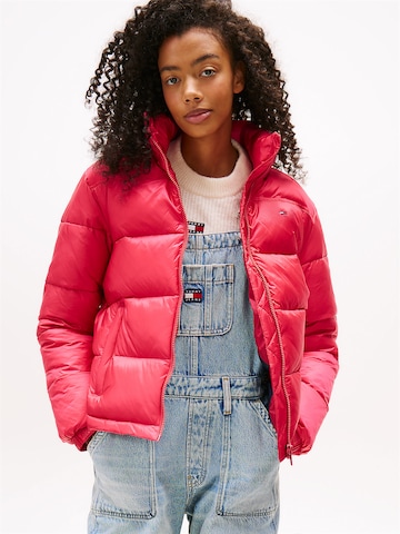 Tommy Jeans Between-season jacket 'ESS' in Red: front