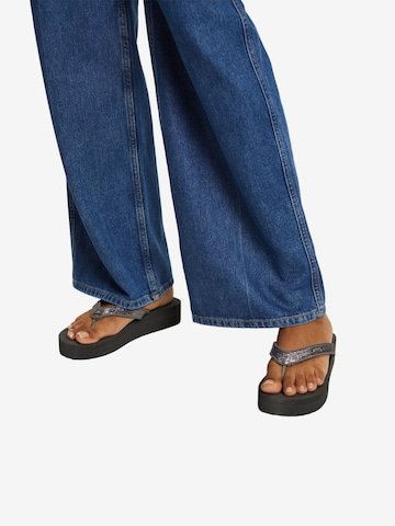 ESPRIT T-Bar Sandals in Grey