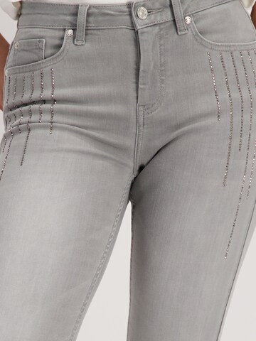 Coupe slim Jean 'Hose' monari en gris