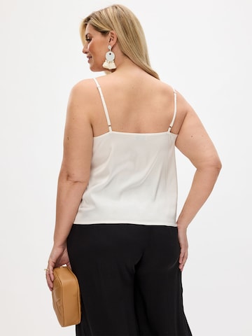 RYC by Angelina Kirsch Top w kolorze biały