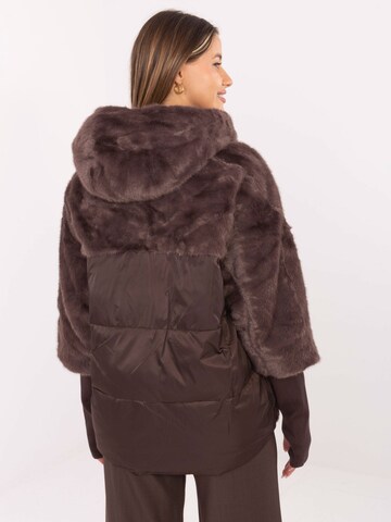 Madnezz House Übergangsmantel 'WJ218.69' in Braun