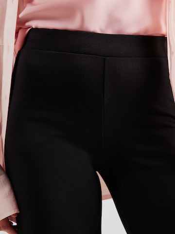 ONLY - regular Pantalón 'ONLPAIGE' en negro