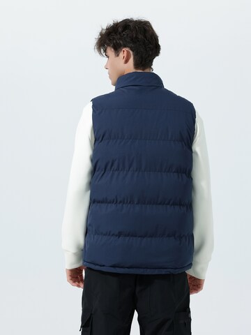 Youthup Vest in Blue