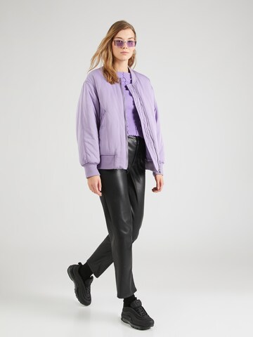 Monki Shirt in Lila