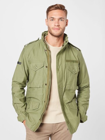 Geacă de primăvară-toamnă 'Crafted M65' de la Superdry pe verde: față