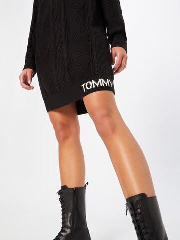 Tommy Jeans Πλεκτό φόρεμα σε μαύρο