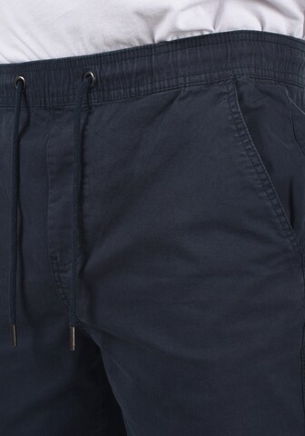 !Solid Tapered Chinohose 'THEREON' in Blau