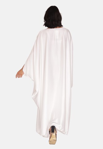 Elara Kleid in Weiß