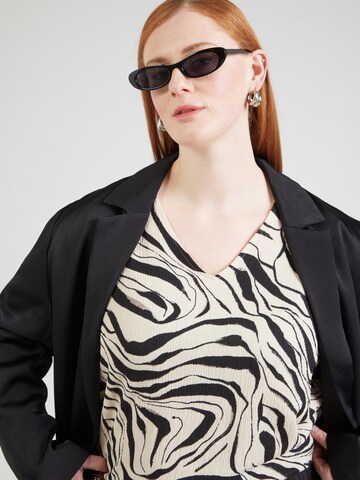 Camicia da donna 'VMCPOET' di Vero Moda Curve in beige