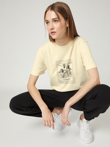 ABOUT YOU Limited T-Shirt 'Vince' nichtdeintyp by Marvin Game in Beige