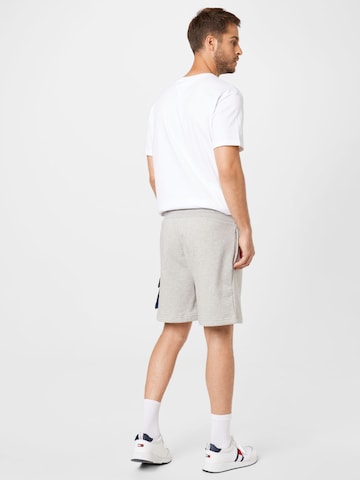 Tommy Jeans Shorts in Grau