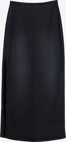 Bershka Skirt in Black: front