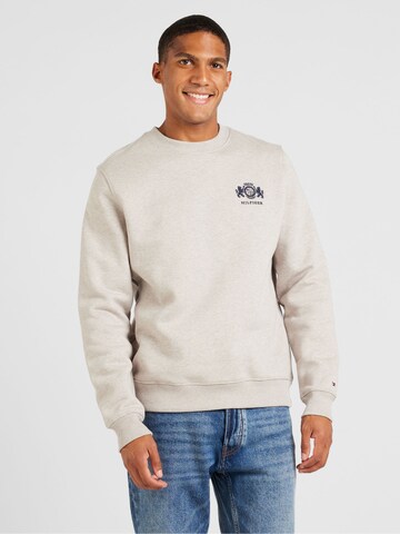 TOMMY HILFIGER Sweatshirt in Braun: Vorderseite
