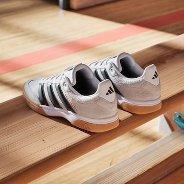 ADIDAS PERFORMANCE - Sapatilha de desporto 'Spezialist' em branco